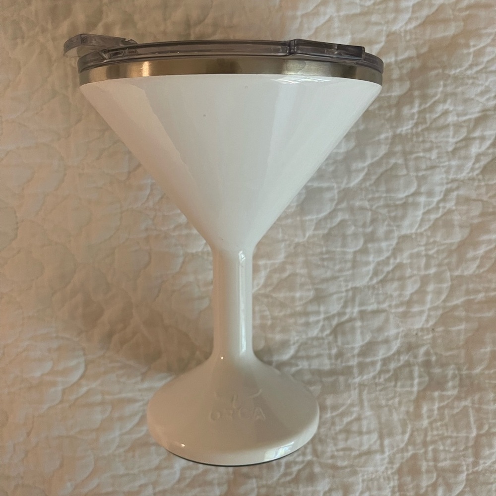 Orca Martini cup